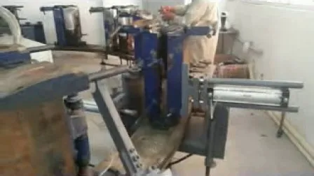 PVCプラスチックおよびゴム製のレインブーツ、ラバーブーツ、レインシューズを製造するための自動ロータリー射出成形機